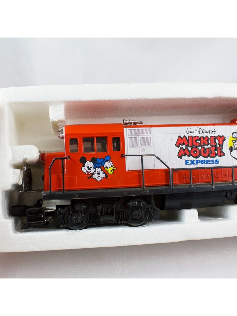 Lionel Disney Mickey Mouse Express 1977 O Gauge U 36B Diesel Engine 6-8773 w/Box - Picture 16 of 16
